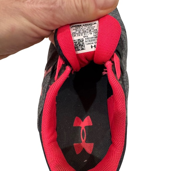 Girls Under Armour Gray Pink Running Shoes Size 13K - Picture 7 of 8